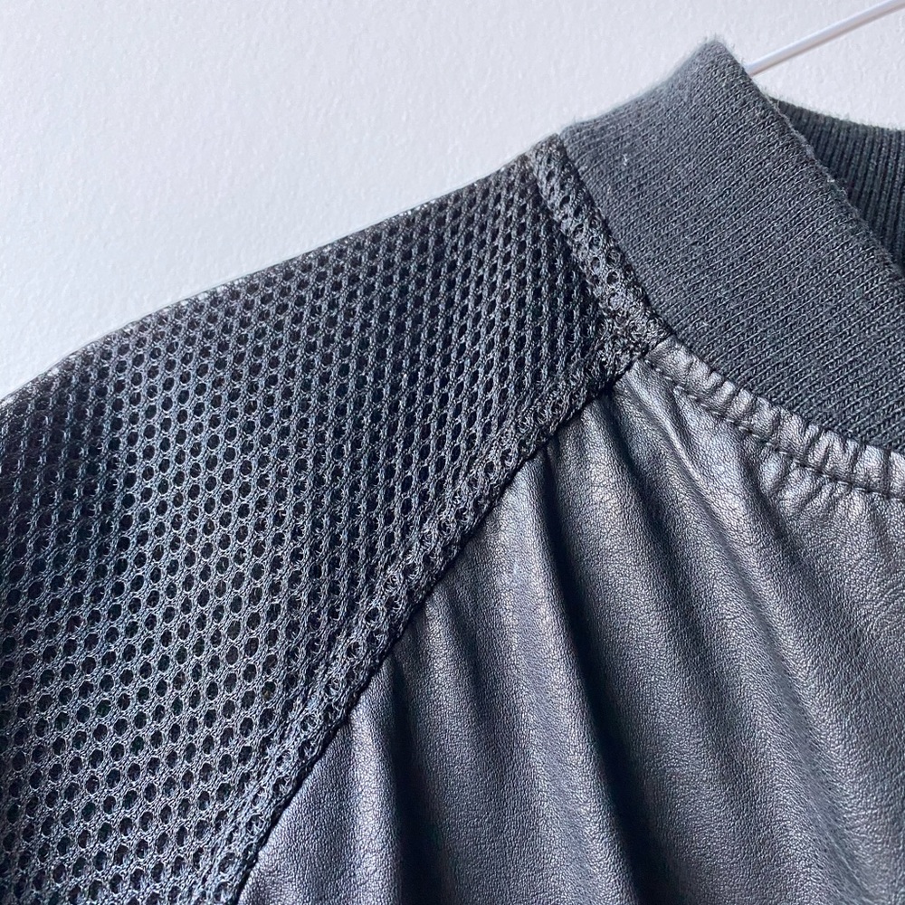 Women’s bomber - Picture 4 of 5